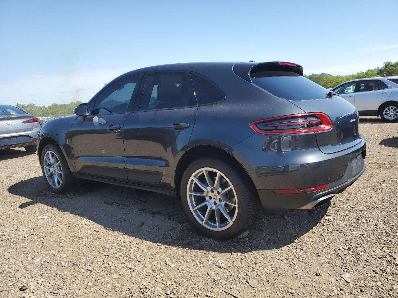 Porsche Macan Image 2