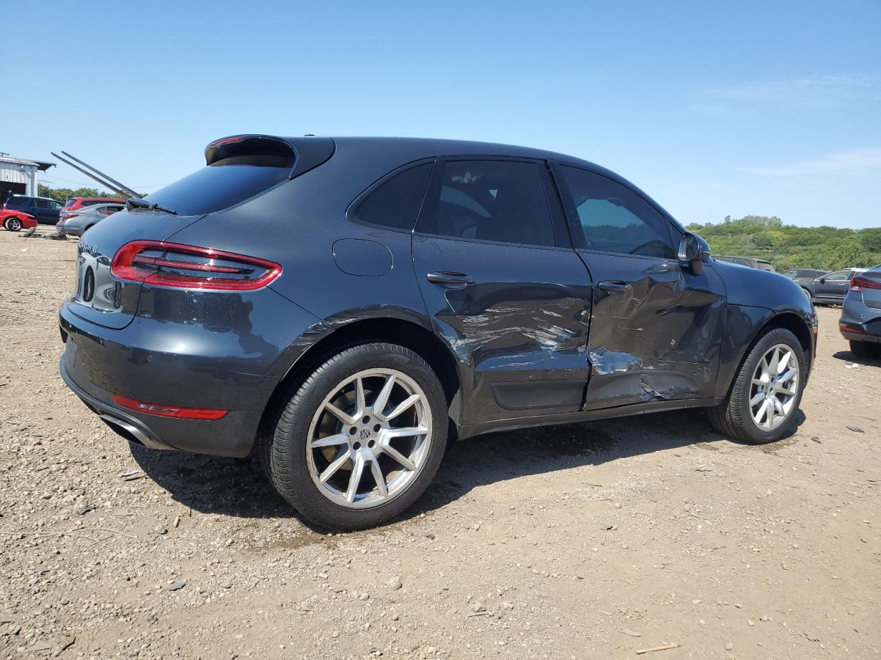 Porsche Macan Image 4