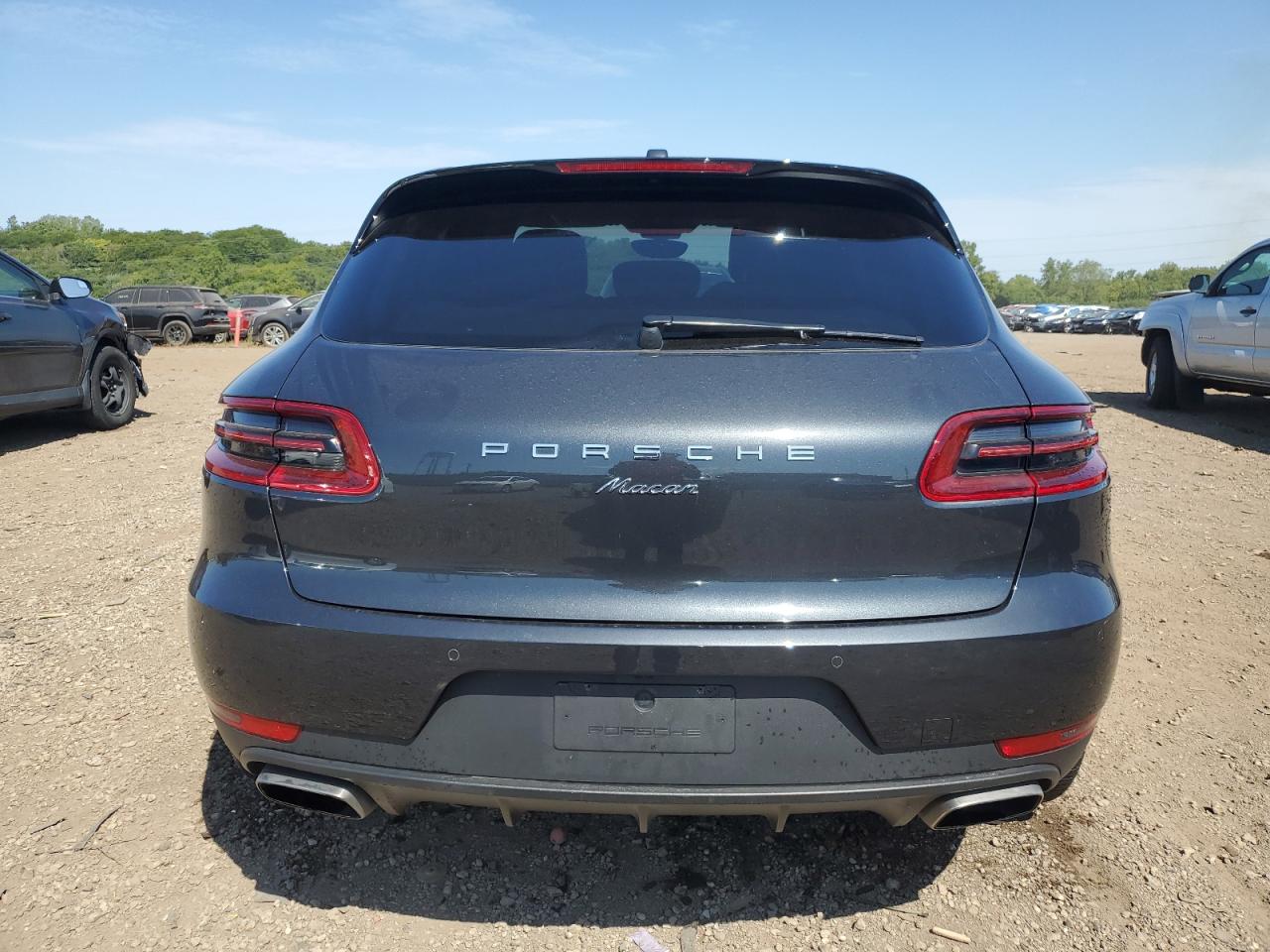 Porsche Macan Image 8