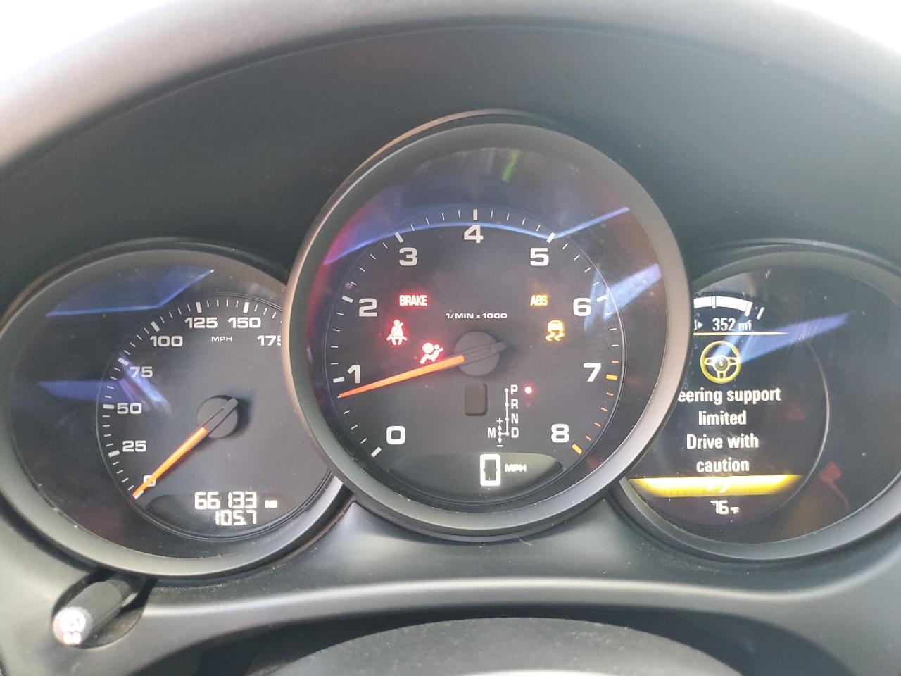 Porsche Macan Image 13