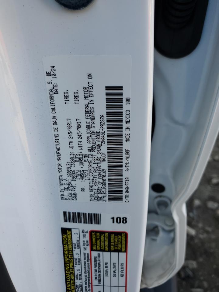 Toyota Tacoma Double Cab Image 10