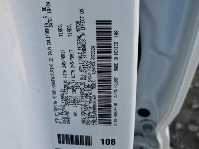 Toyota Tacoma Double Cab Image 10