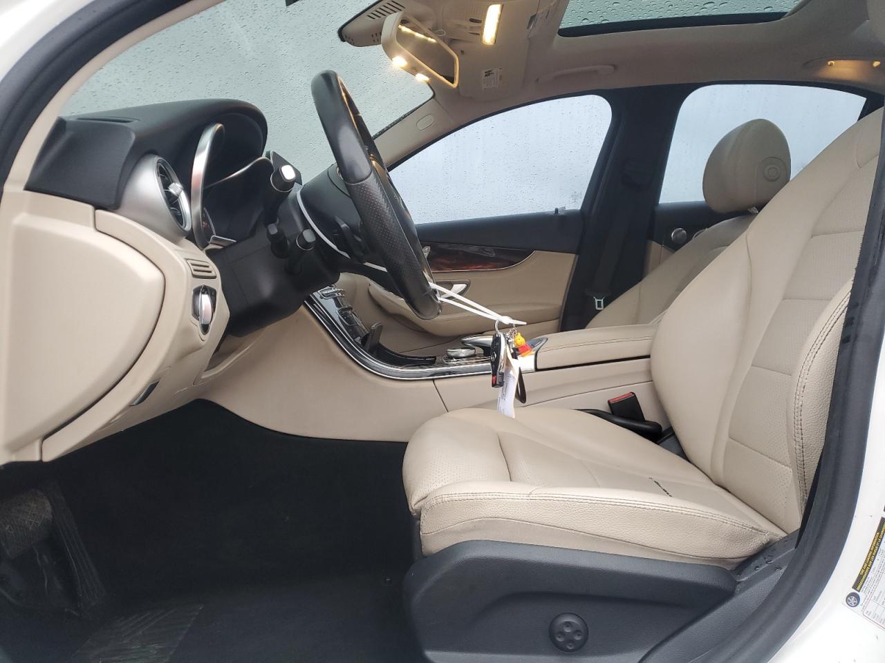 Mercedes-Benz C-Class 300 4matic Image 9