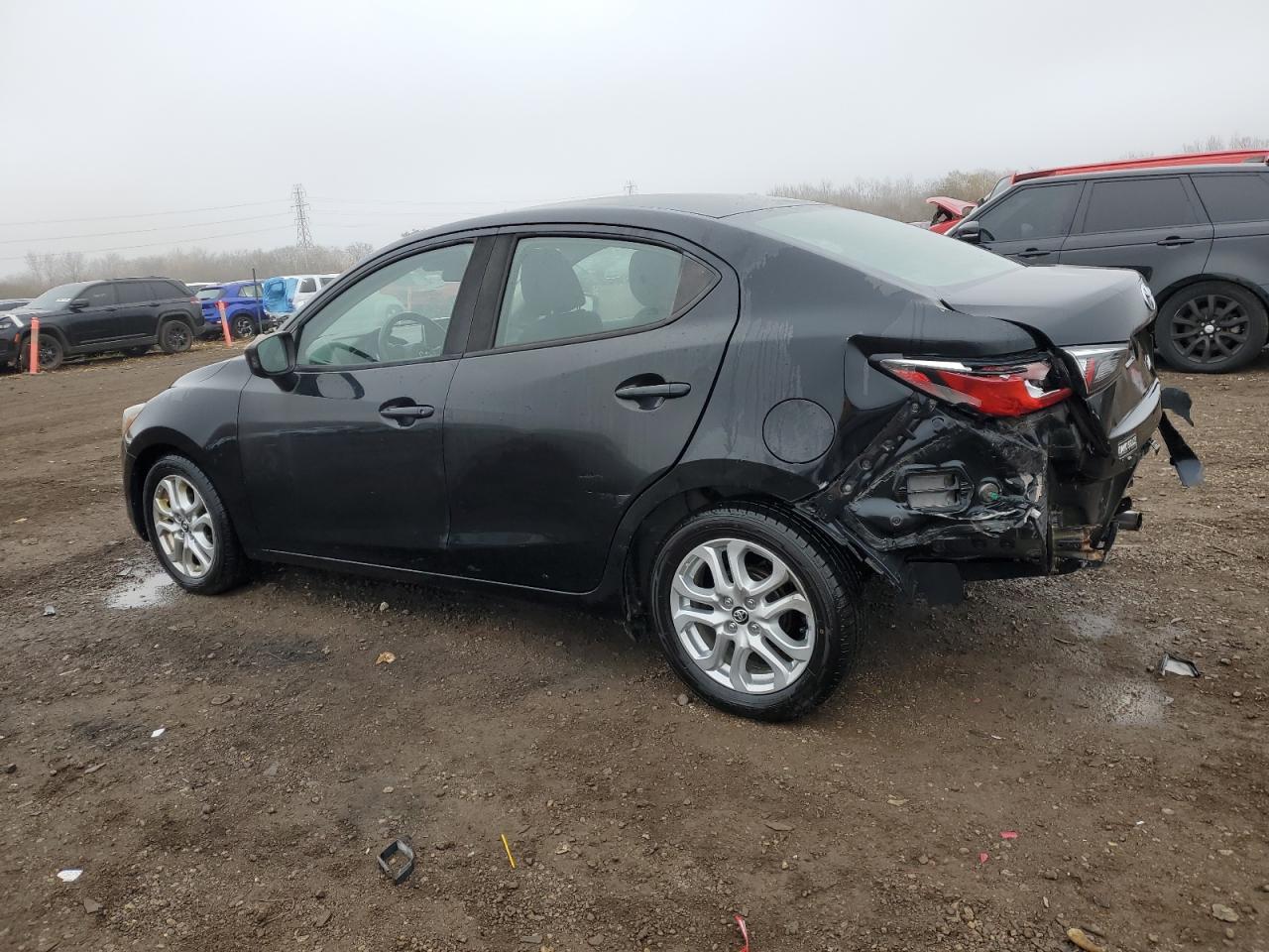 Toyota Yaris Image 10