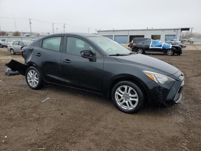 Toyota Yaris Image 3