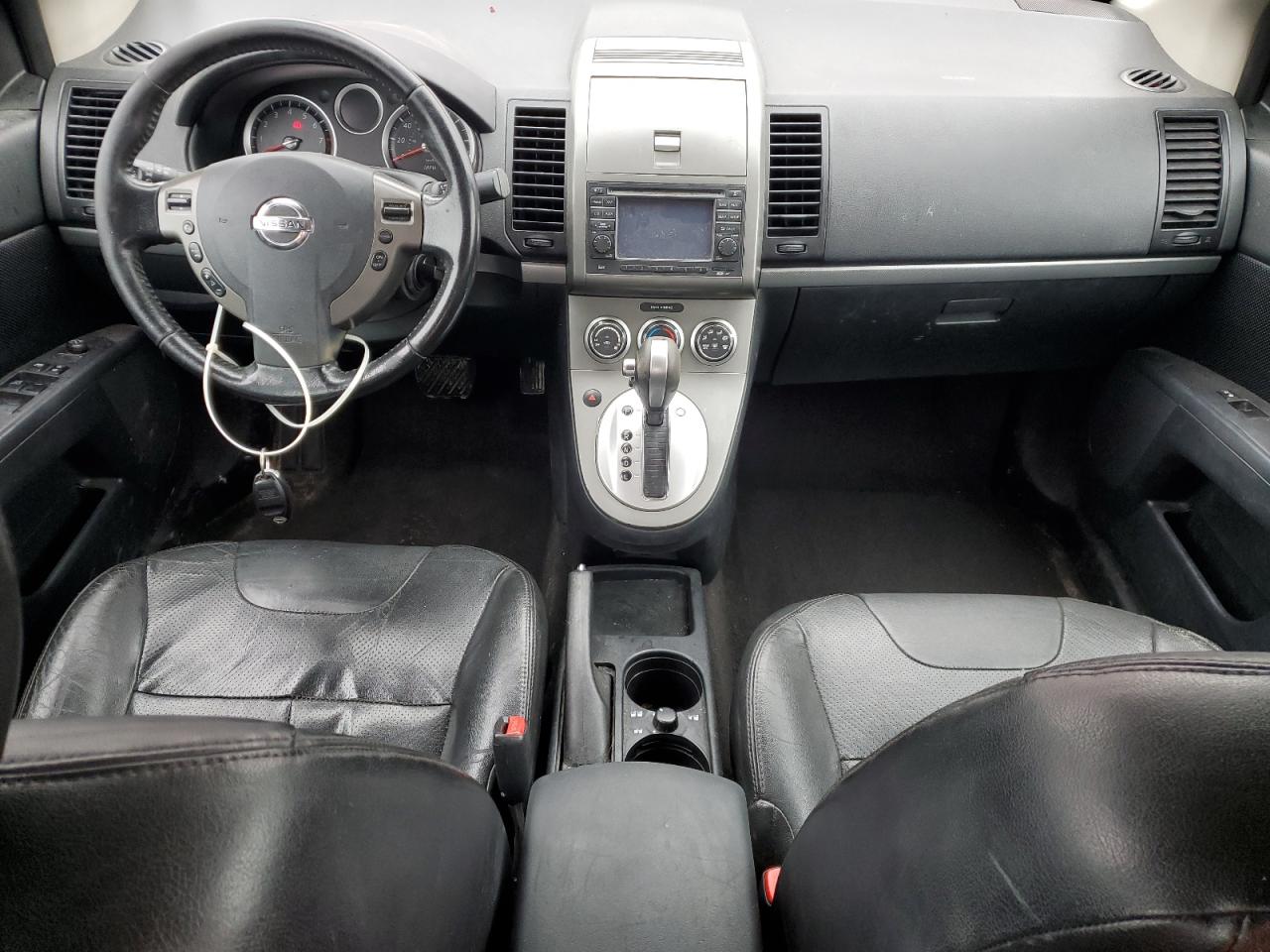 Nissan Sentra 2.0 Image 2