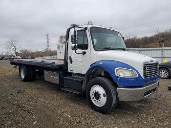 Salvage Freightliner M2 106 Med