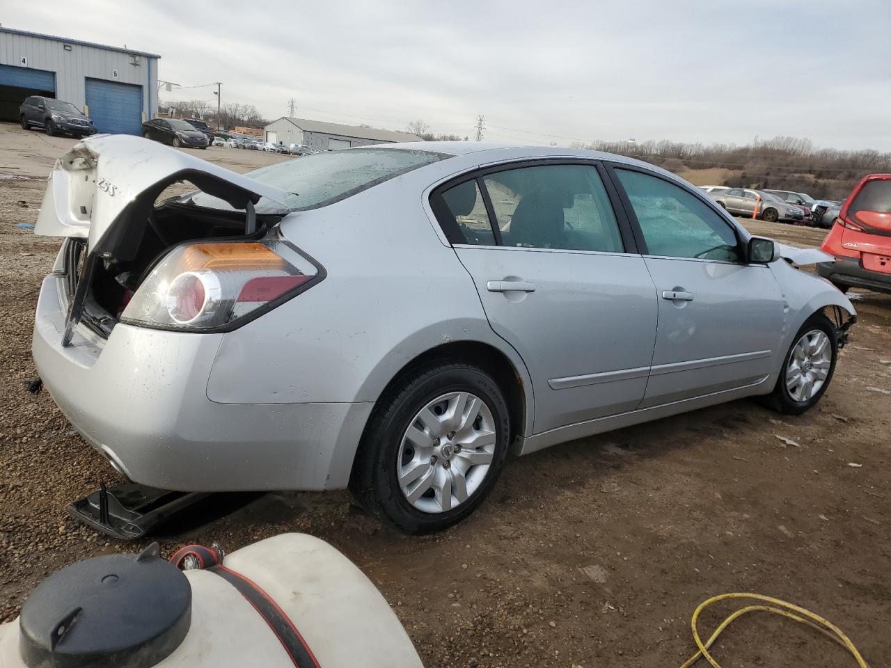 Nissan Altima Base Image 3