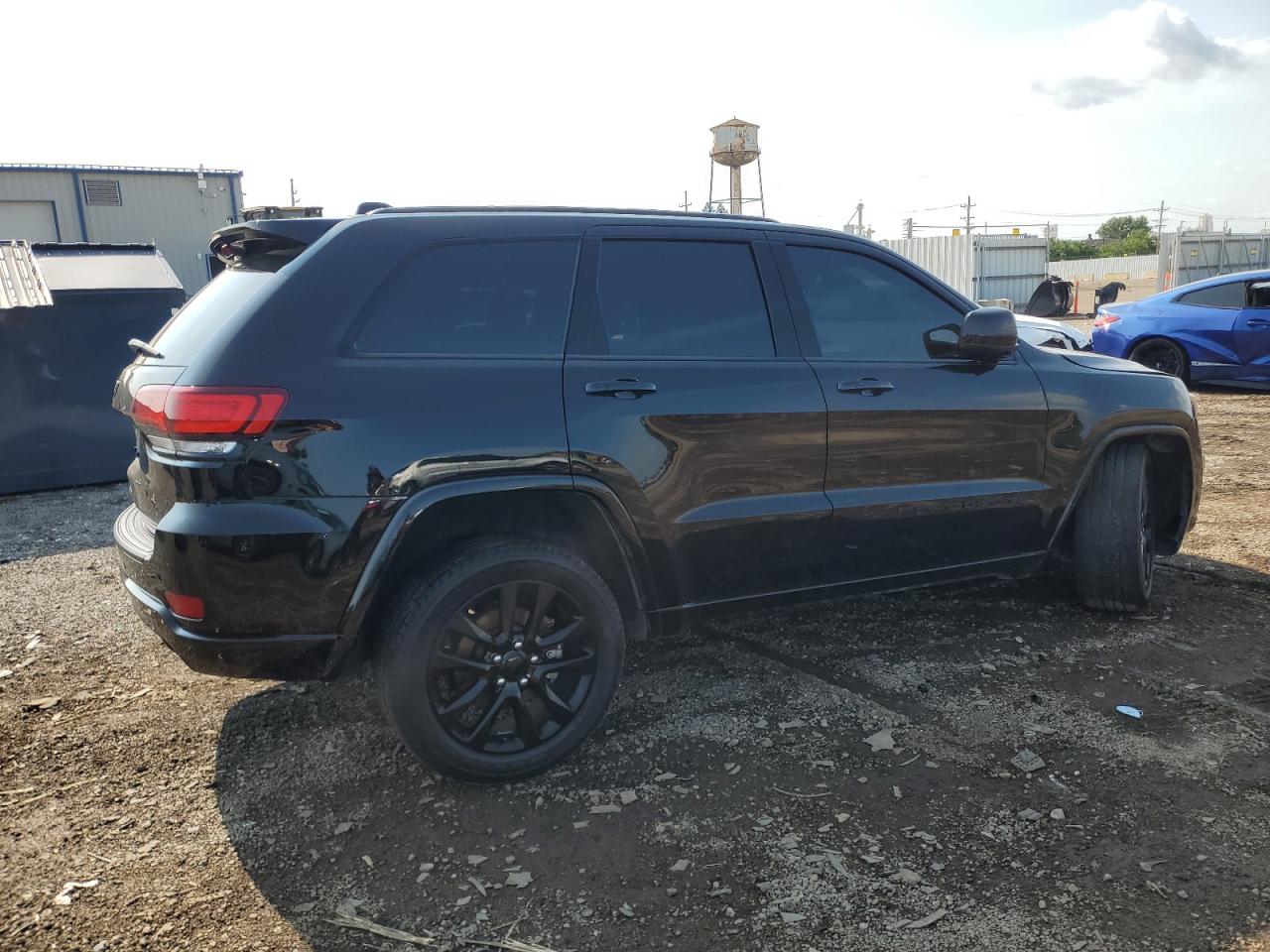 Jeep Grand Cherokee Laredo E Image 4