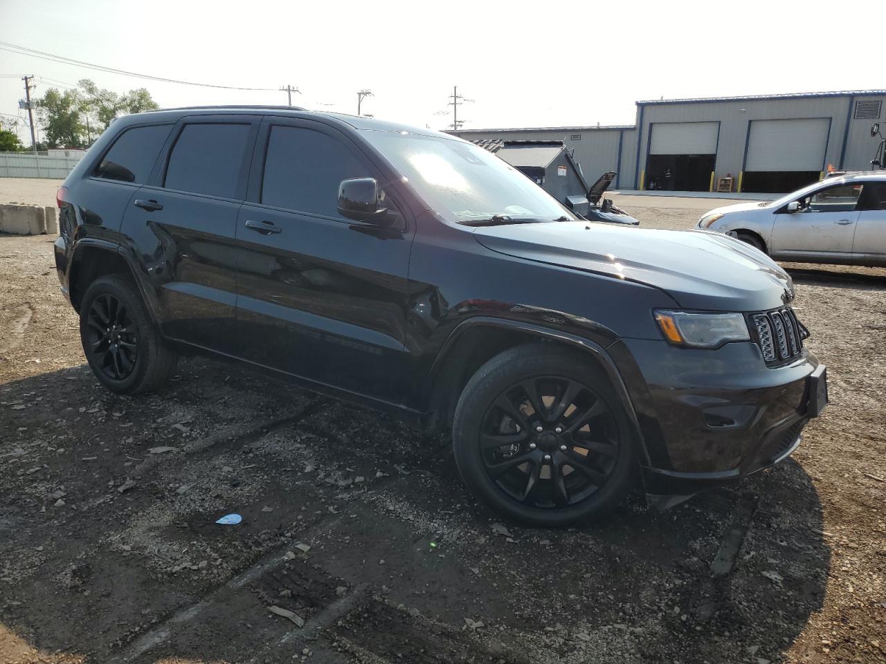 Jeep Grand Cherokee Laredo E Image 3