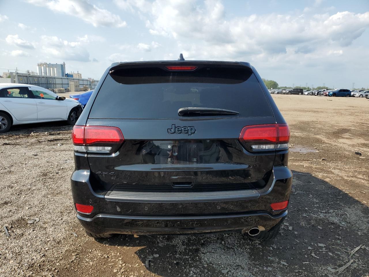 Jeep Grand Cherokee Laredo E Image 11
