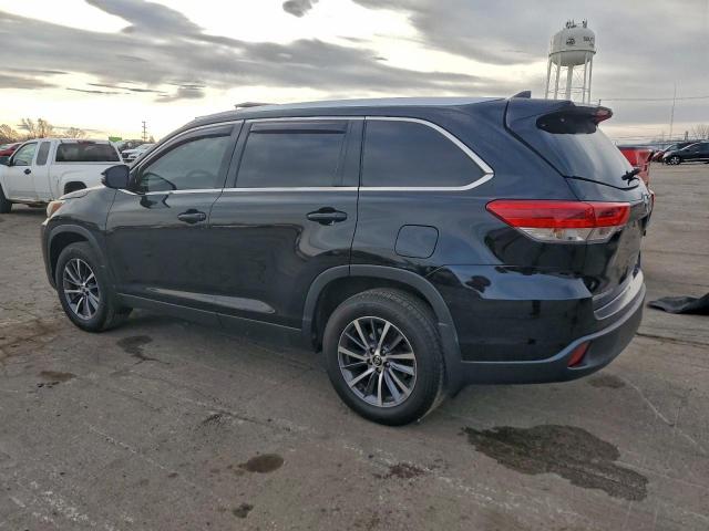 Toyota Highlander Se Image 8