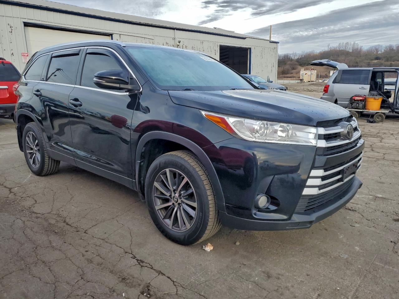 Toyota Highlander Se Image 5