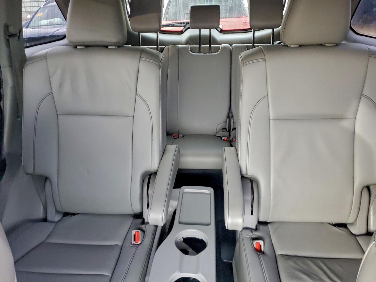 Toyota Highlander Se Image 6