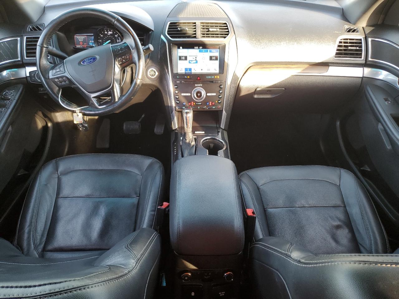 Ford Explorer Limited Image 6