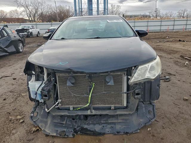 Toyota Camry Base Image 8