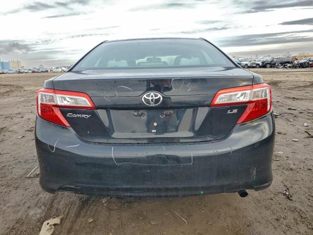 Toyota Camry Base Image 6