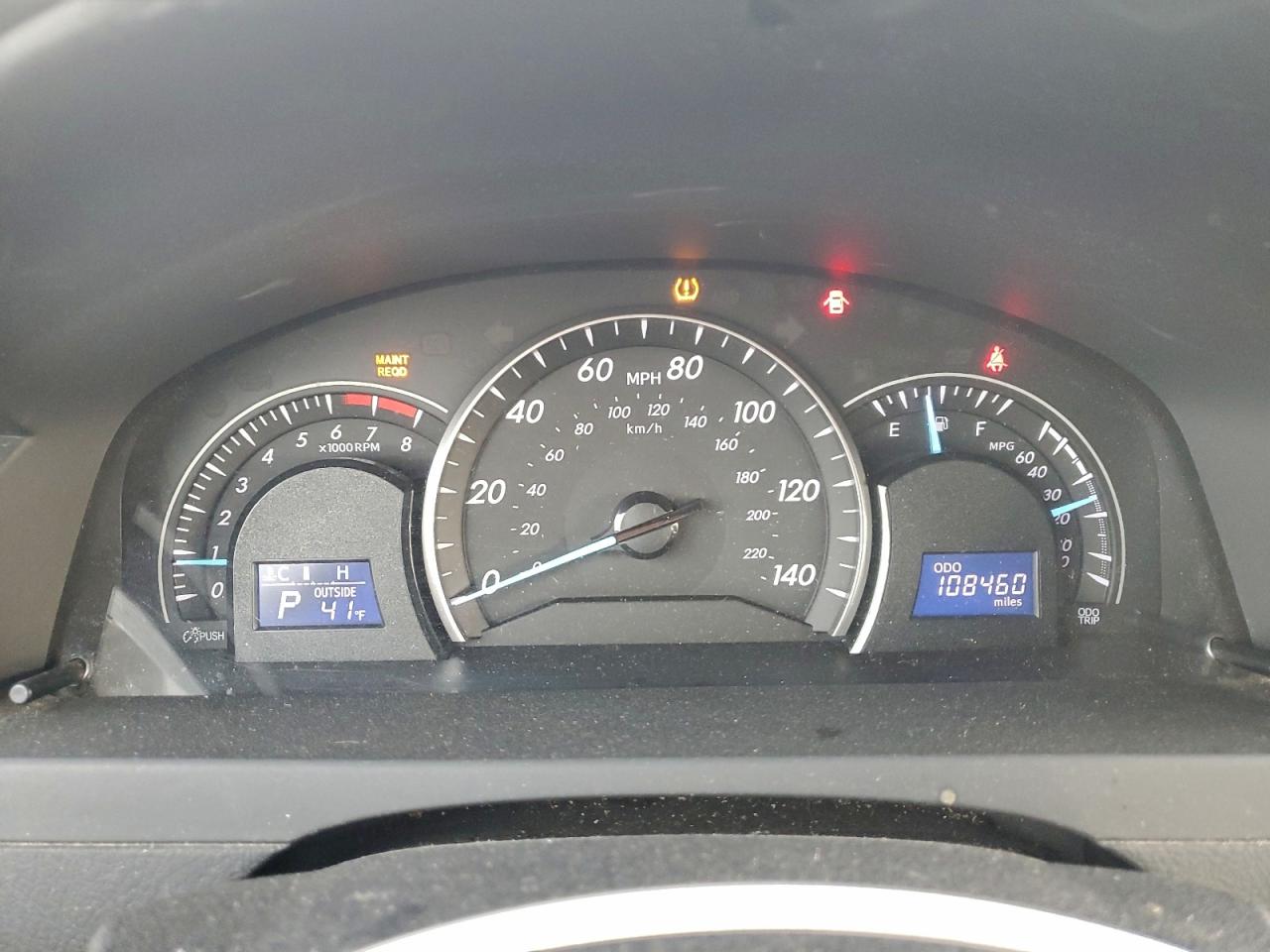 Toyota Camry Base Image 9