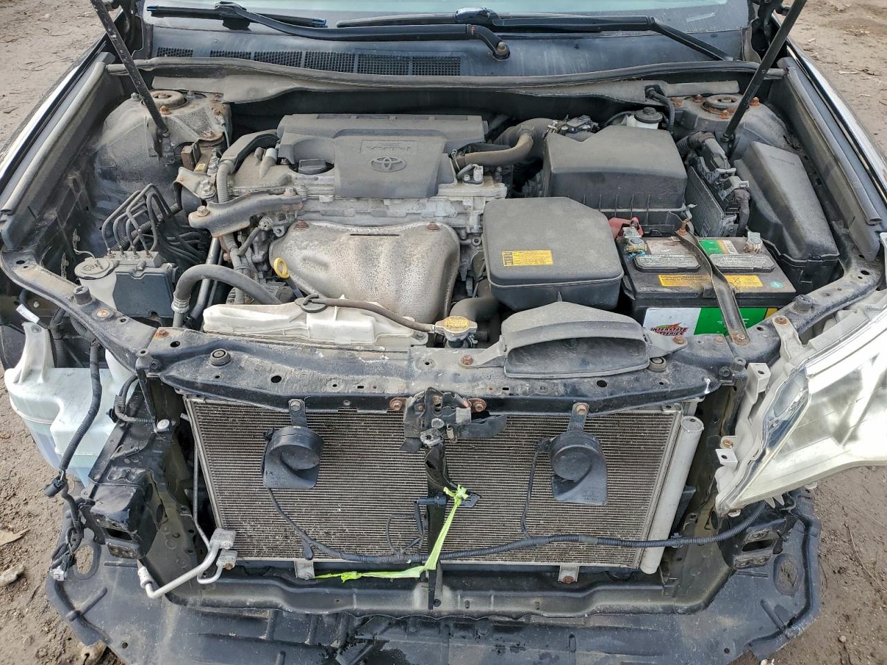Toyota Camry Base Image 7