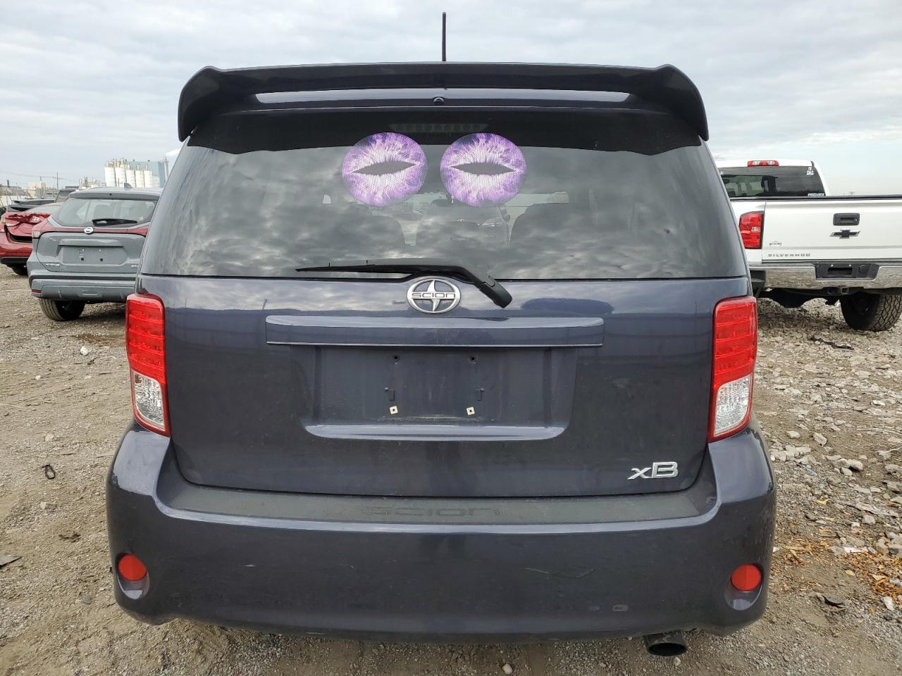 Toyota Scion Image 9