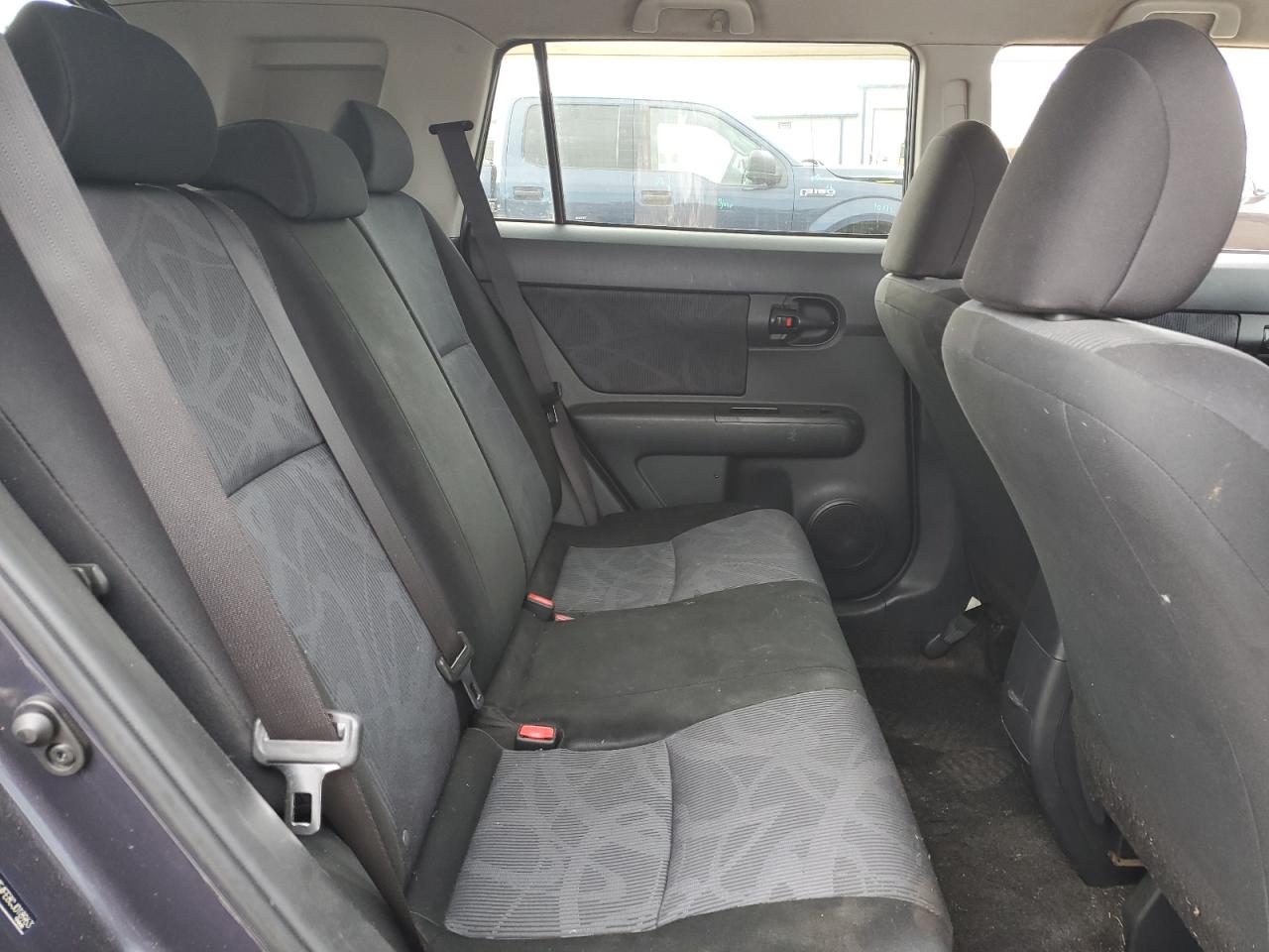 Toyota Scion Image 8