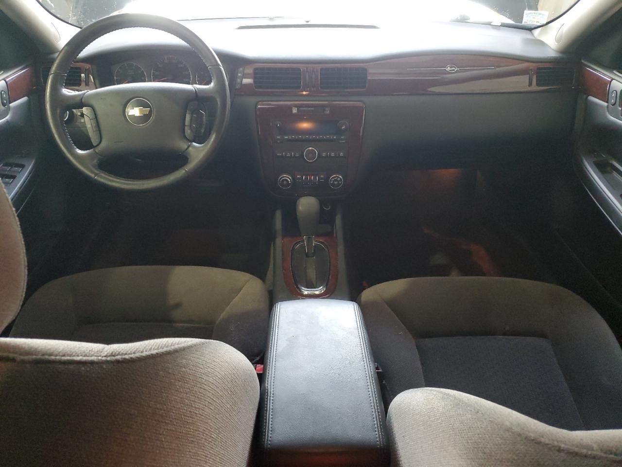 Chevrolet Impala Lt Image 12