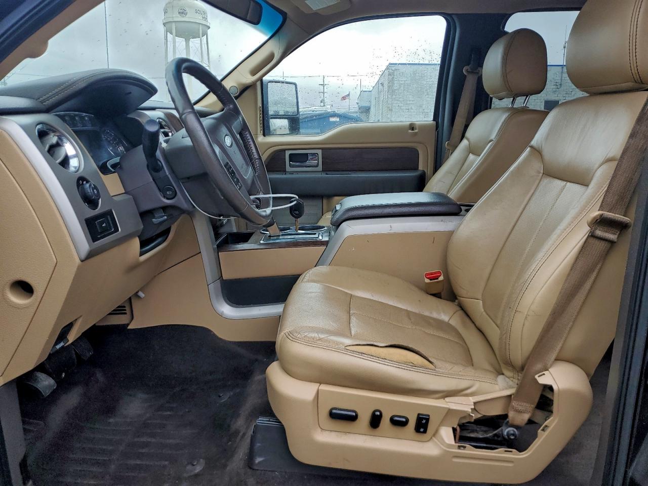 Ford F-150 Supercrew Image 3