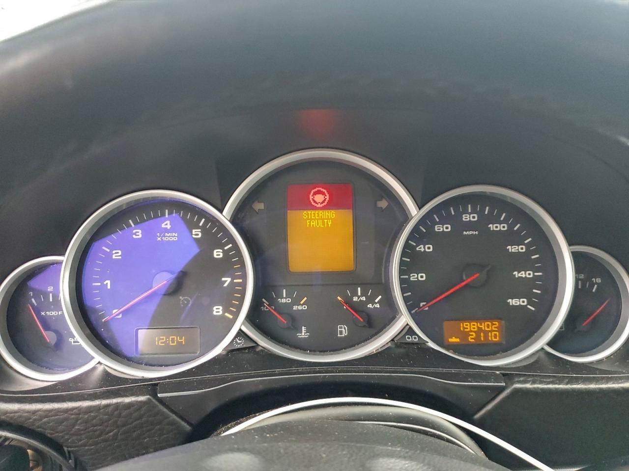 Porsche Cayenne S Image 9