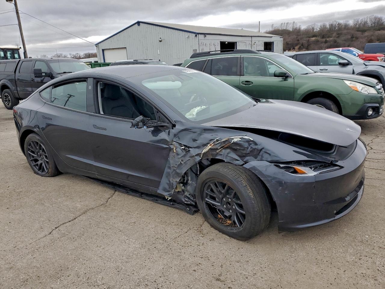 Tesla Model 3 Image 10