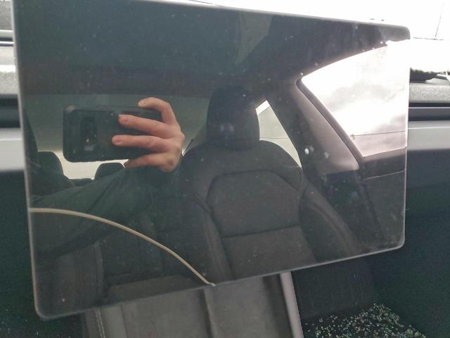 Tesla Model 3 Image 6