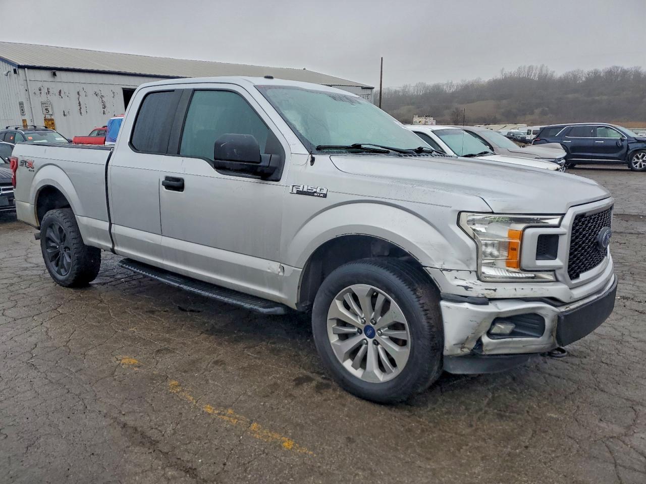 Ford F-150 Super Cab Image 6