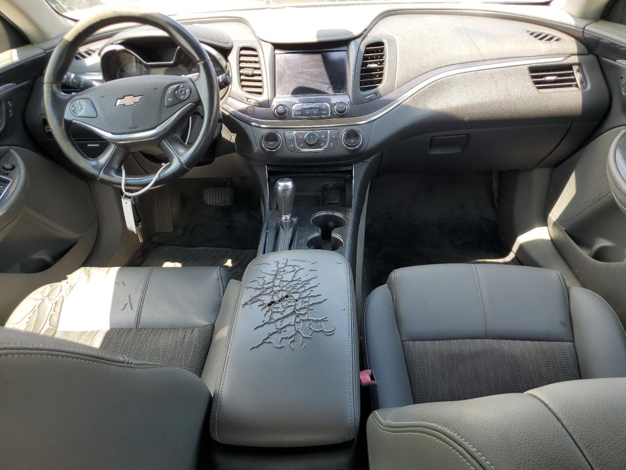 Chevrolet Impala Lt Image 11