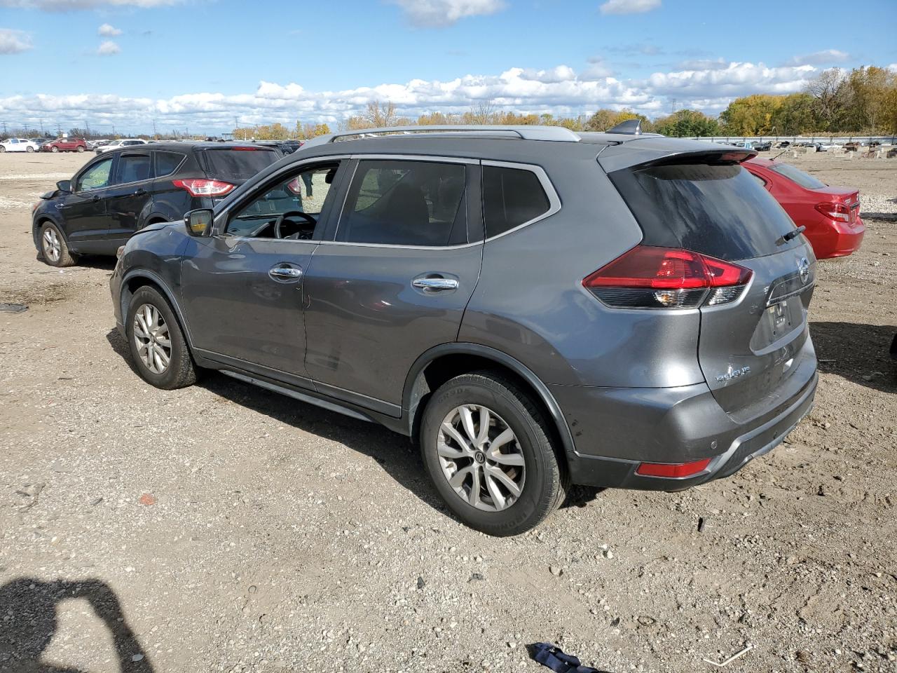 Nissan Rogue S Image 3