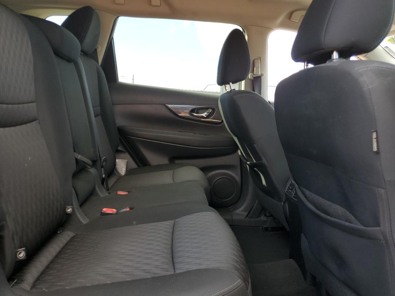 Nissan Rogue S Image 11