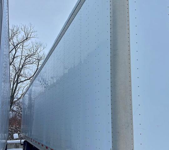  Salvage Vanguard 53 Ft