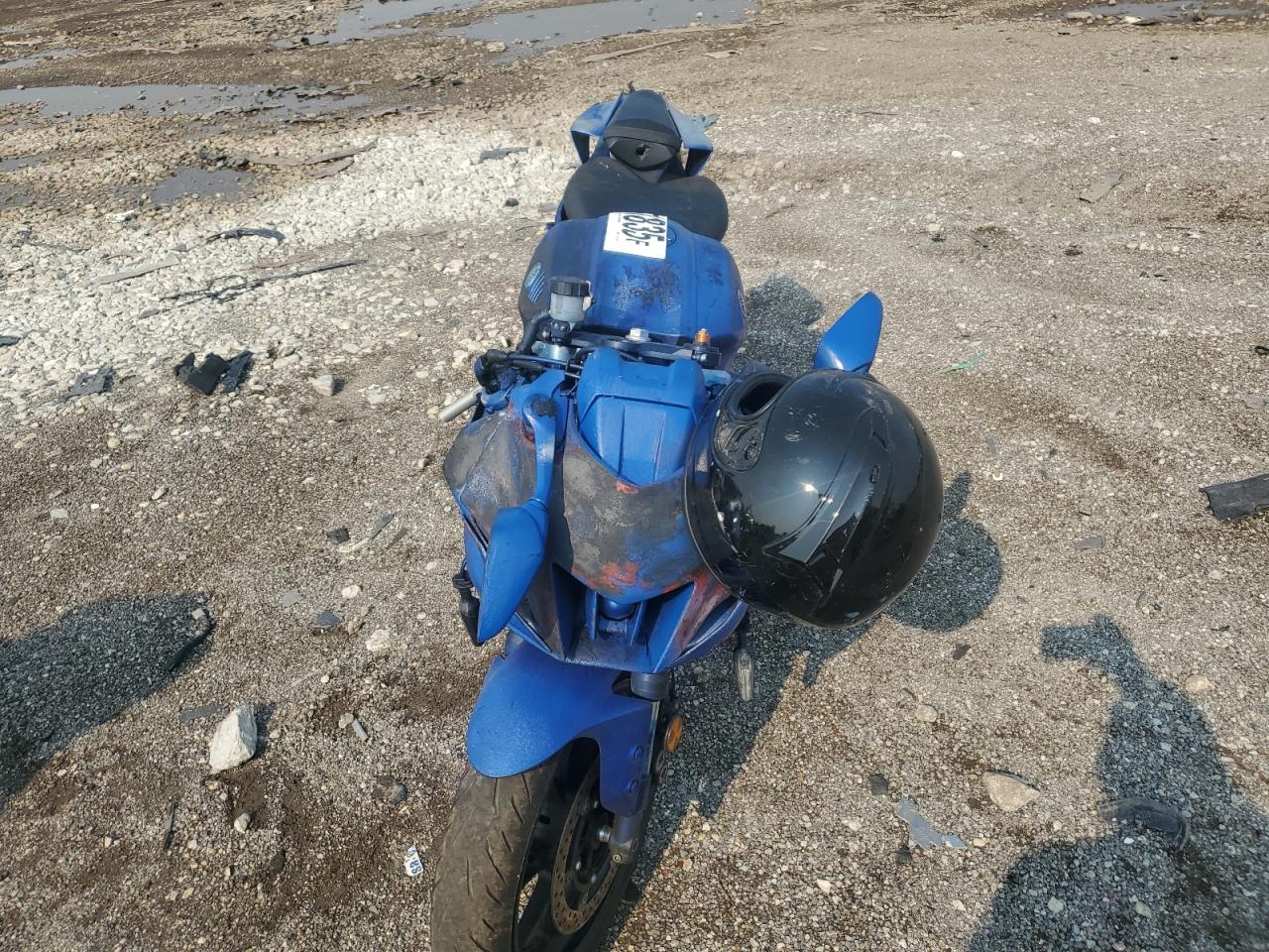 Yamaha Yzfr7 Image 8