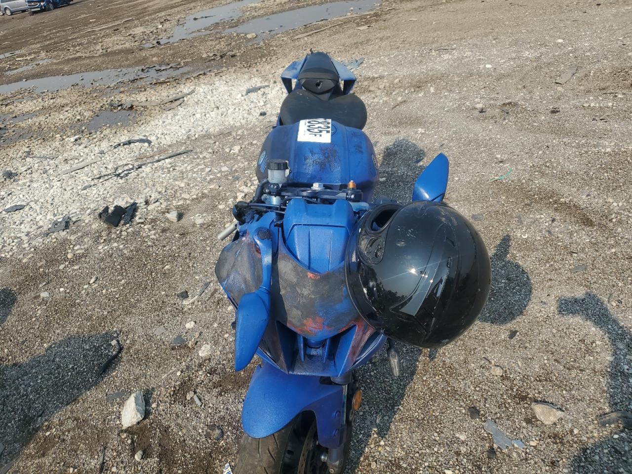 Yamaha Yzfr7 Image 3