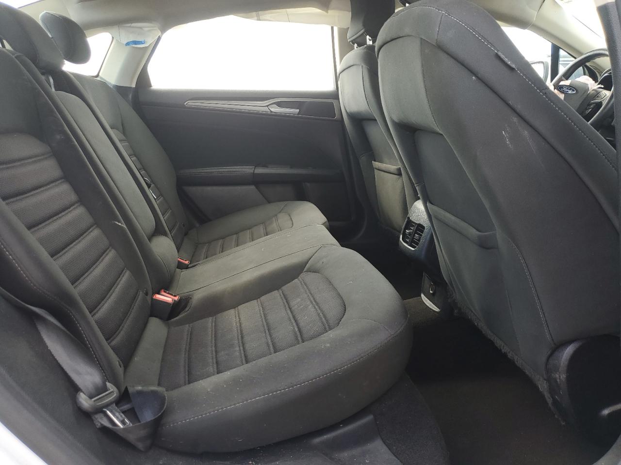 Ford Fusion Se Image 3