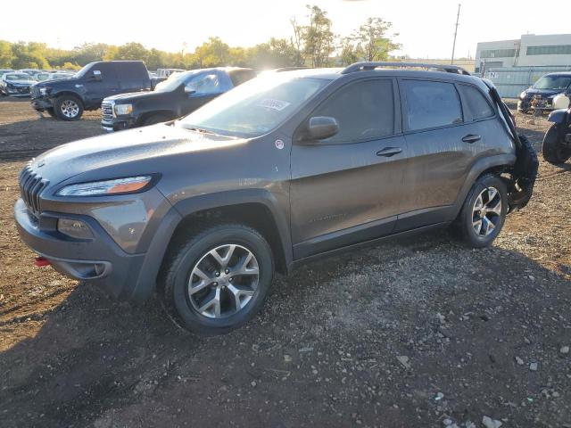  Salvage Jeep Cherokee