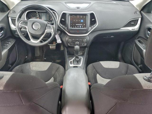 Jeep Grand Cherokee Latitude Image 11