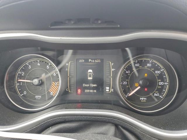 Jeep Grand Cherokee Latitude Image 9