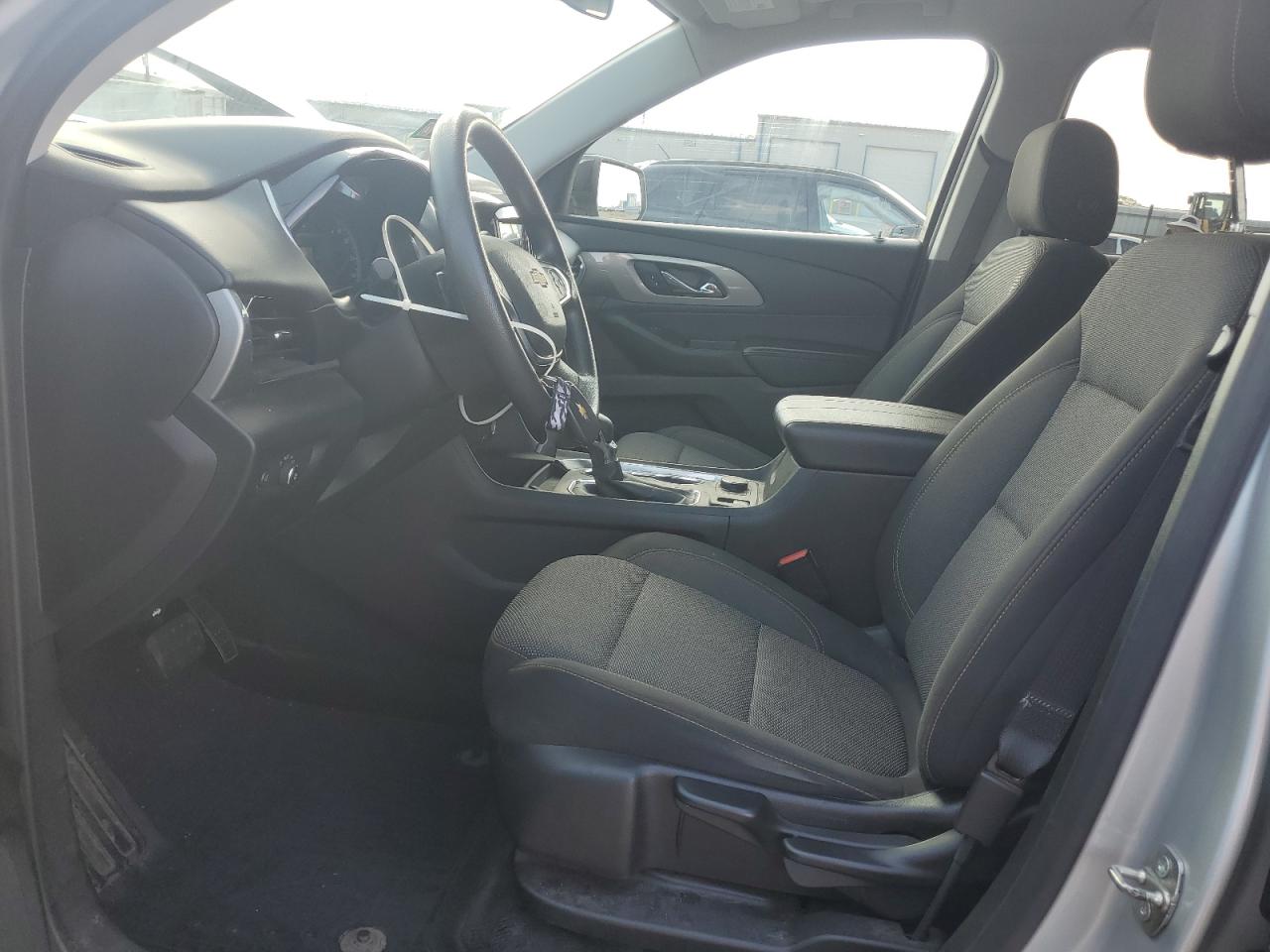 Chevrolet Traverse Ls Image 2