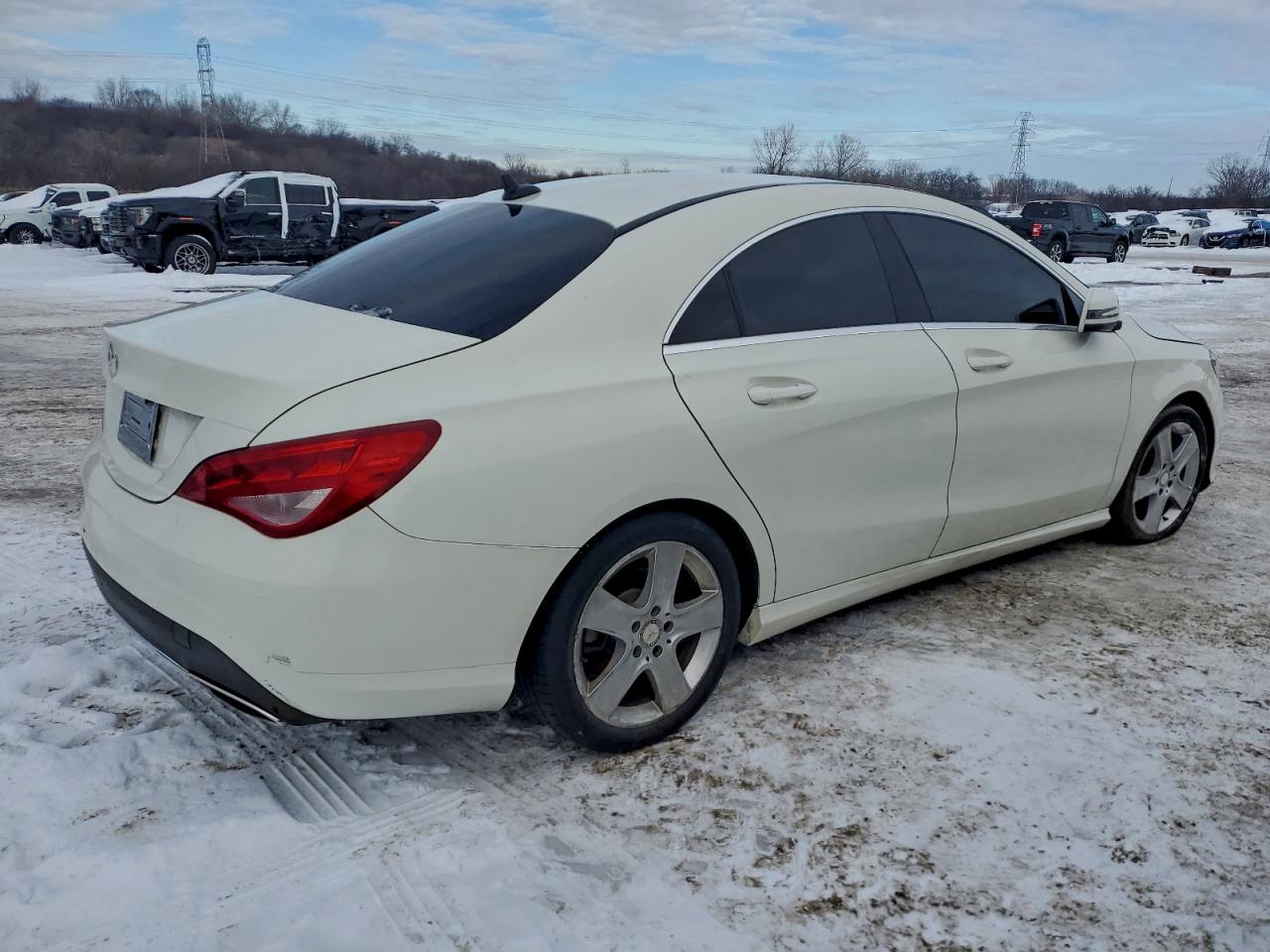 Mercedes-Benz Cla-class 250 Image 7