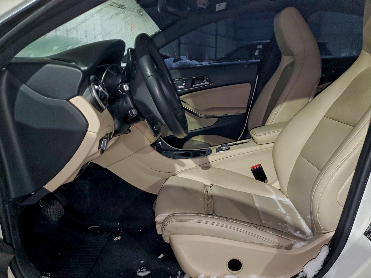 Mercedes-Benz Cla-class 250 Image 6