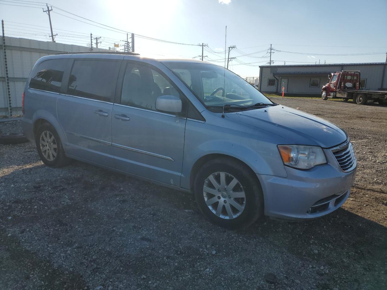 Chrysler Minivan Touring Image 4