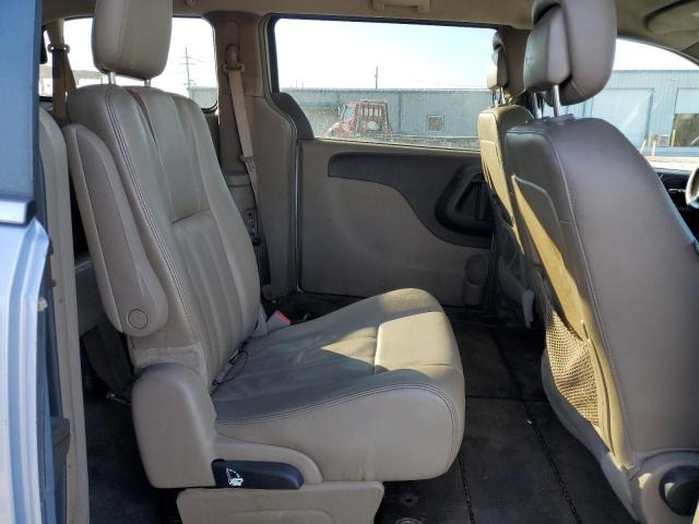 Chrysler Minivan Touring Image 10