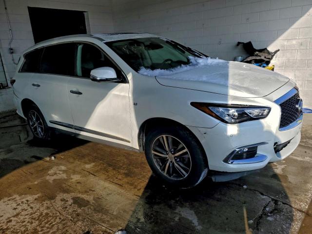 INFINITI Qx Luxe Image 3