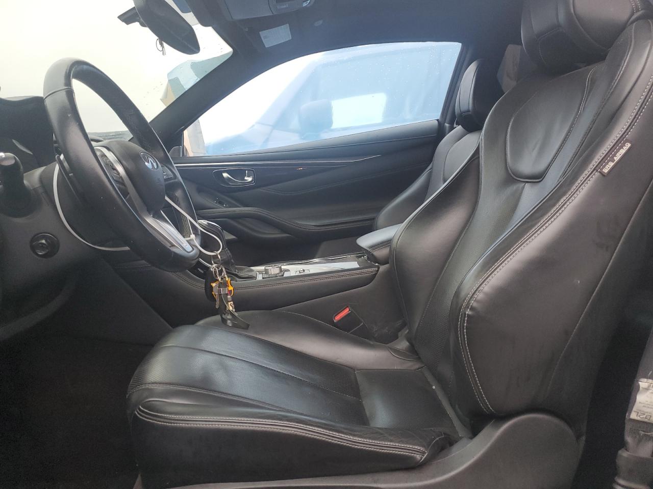 INFINITI Q60 Luxe 300 Image 6