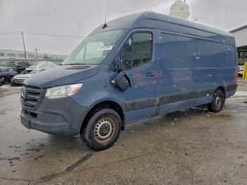  Salvage Mercedes-Benz Sprinter