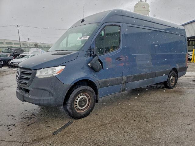  Salvage Mercedes-Benz Sprinter